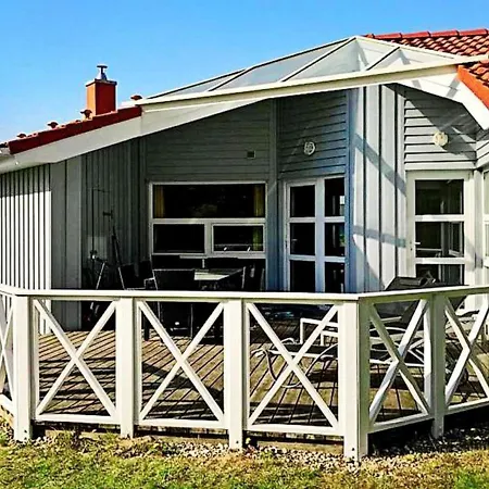 Ferienhaus Five-bedroom Holiday In 1 *