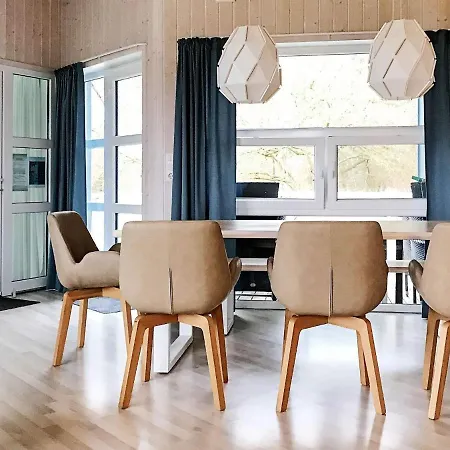 Ferienhaus Five-bedroom Holiday In 1 *
